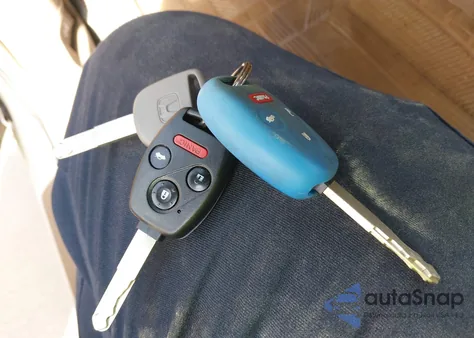 2005 Honda Accord 3.0 Ex z USA, uszkodzony, nr VIN 1HGCM66855A073742